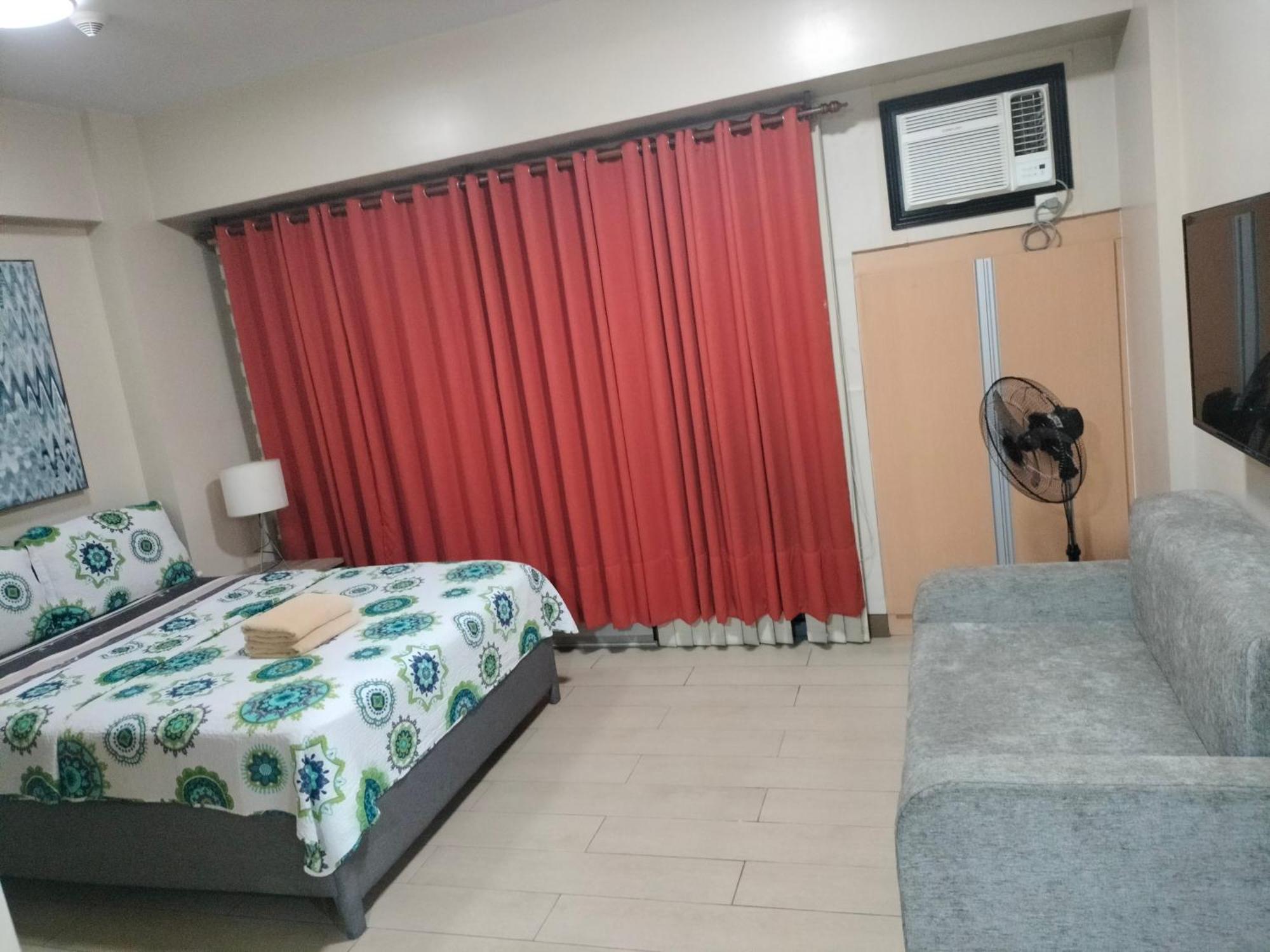 Condotel Near Airport Pasay Dış mekan fotoğraf
