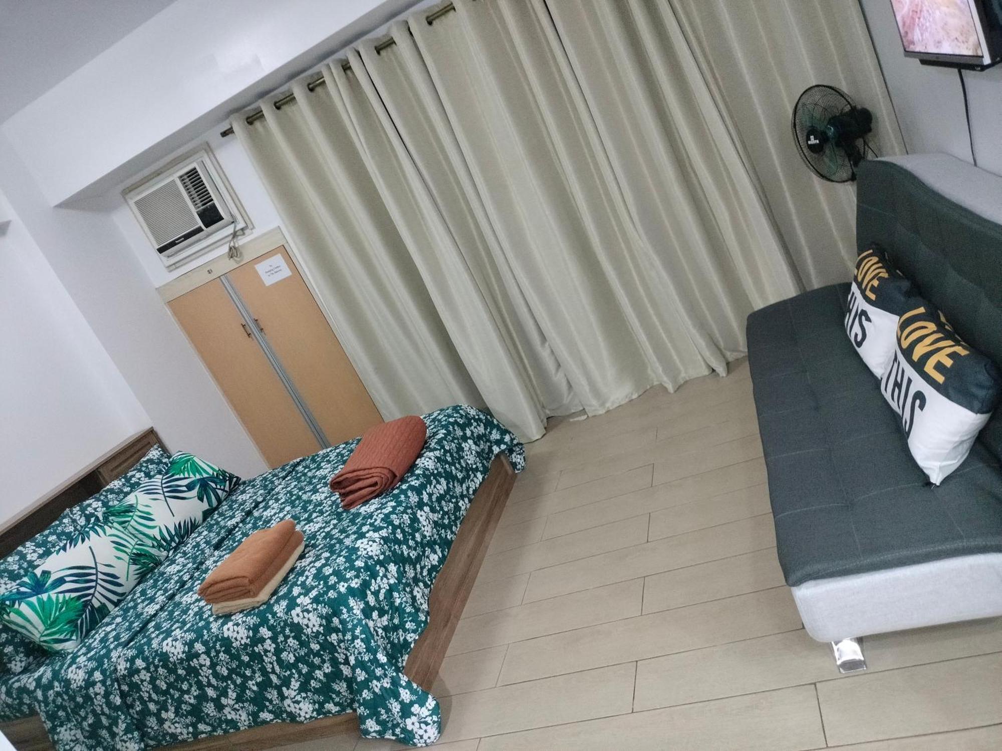 Condotel Near Airport Pasay Dış mekan fotoğraf