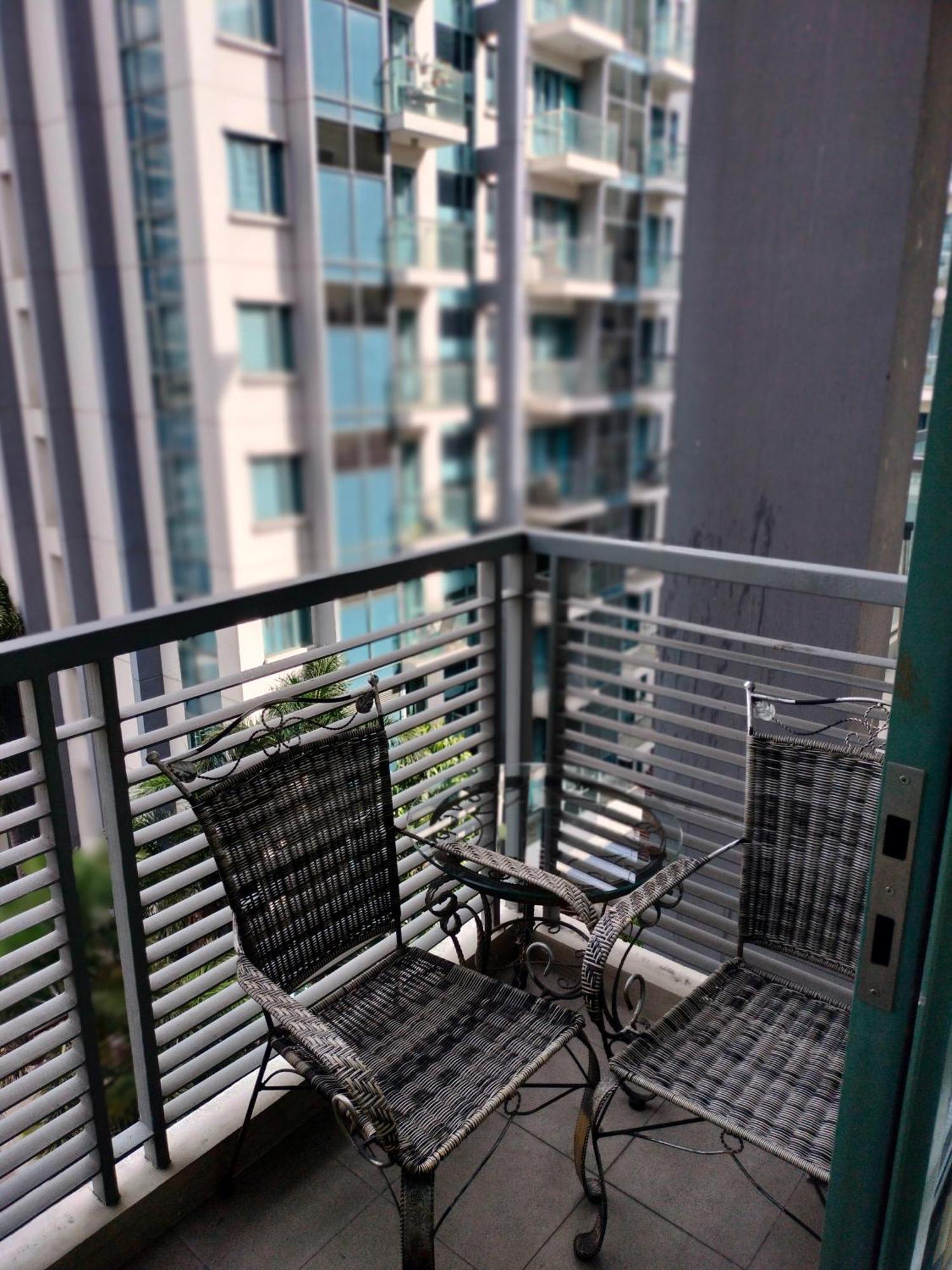 Condotel Near Airport Pasay Dış mekan fotoğraf